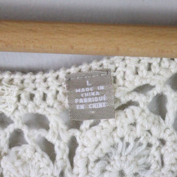 EC Knitted & Knotted Crochet Accent top size L - Picture 6 of 7